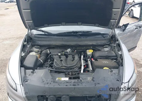 2016 Jeep Cherokee Latitude из США, поврежденный, VIN 1C4PJMCS7GW246213